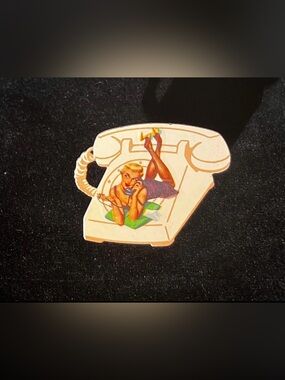 Rare! Vintage 1950s reproduction telephone Gil Elvgren pinup brooch/pin